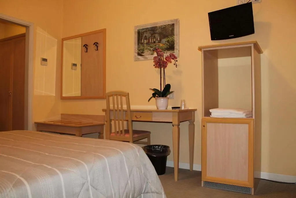 Hotel Cremona Viale